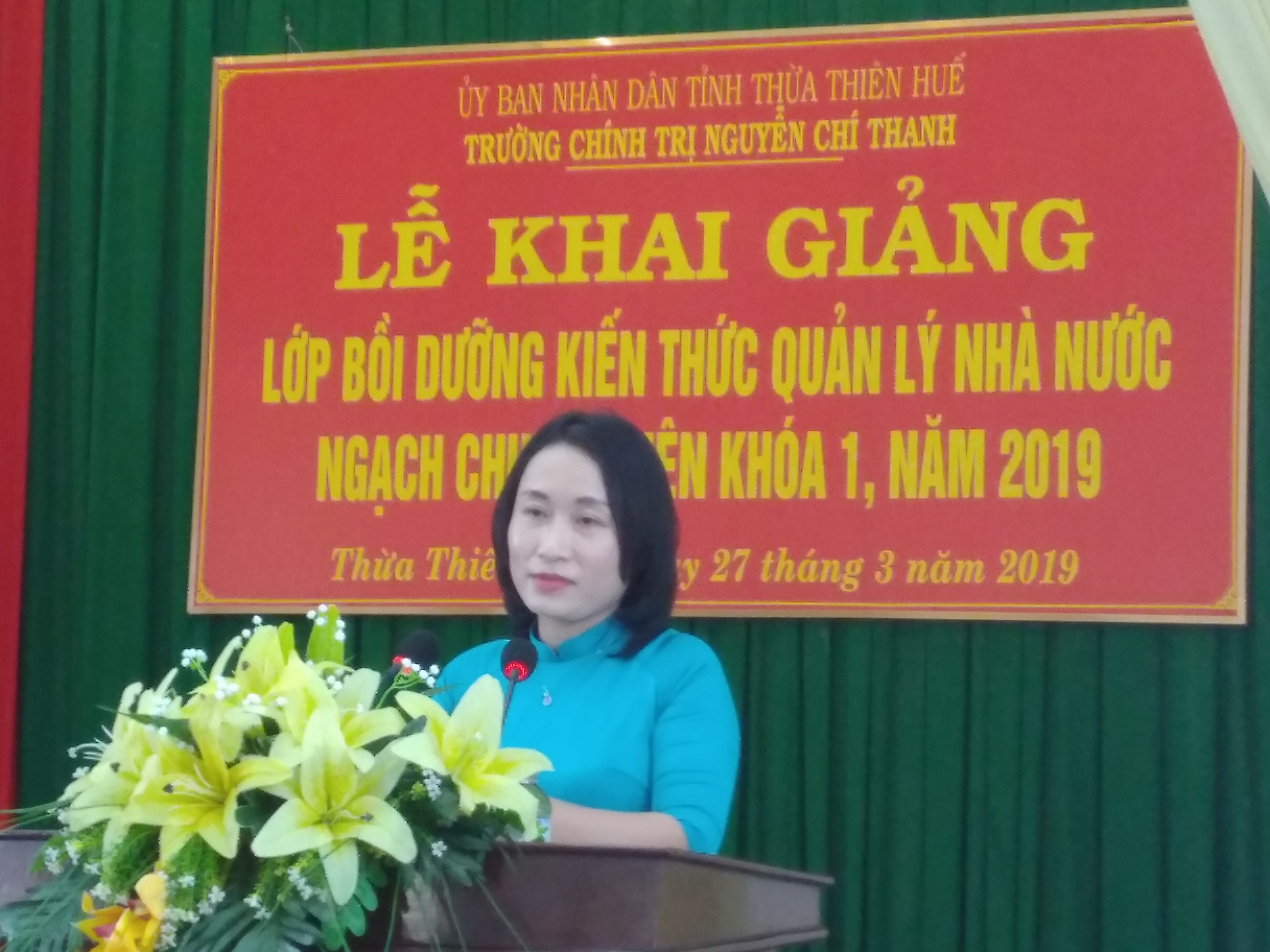 TS Nguyễn Thị Châu- Phó Hiệu trưởng trường Chính trị Nguyên Chí Thanh phát biểu tại buổi lễ khai giảng